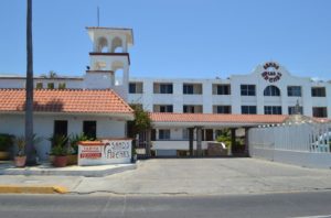 hoteles baratos mazatlan sandas arenas malecon